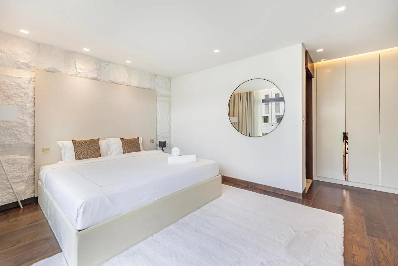 Apartment Daniels 5Br Villa With Private Pool At Damac Hills Dubai