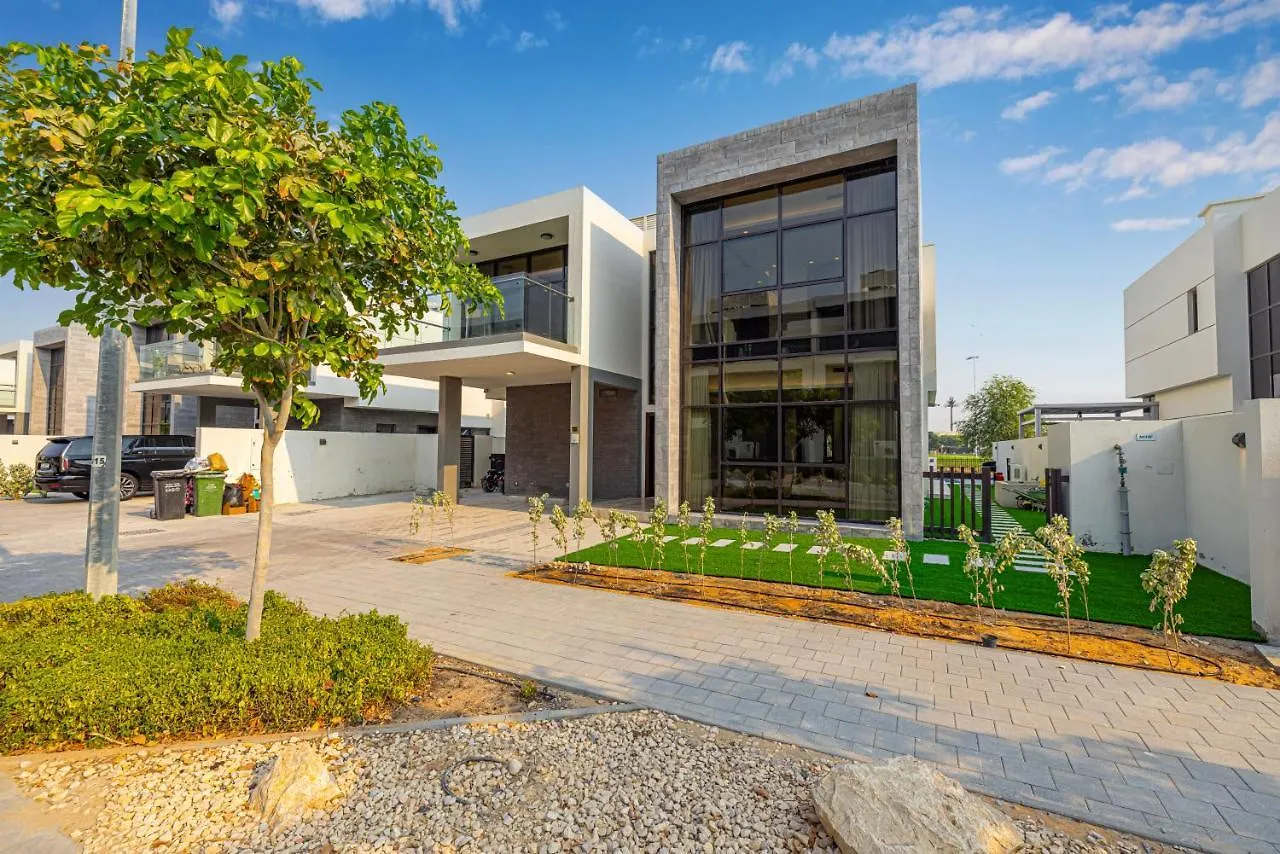 Daniels 5Br Villa With Private Pool At Damac Hills Dubai Apartment