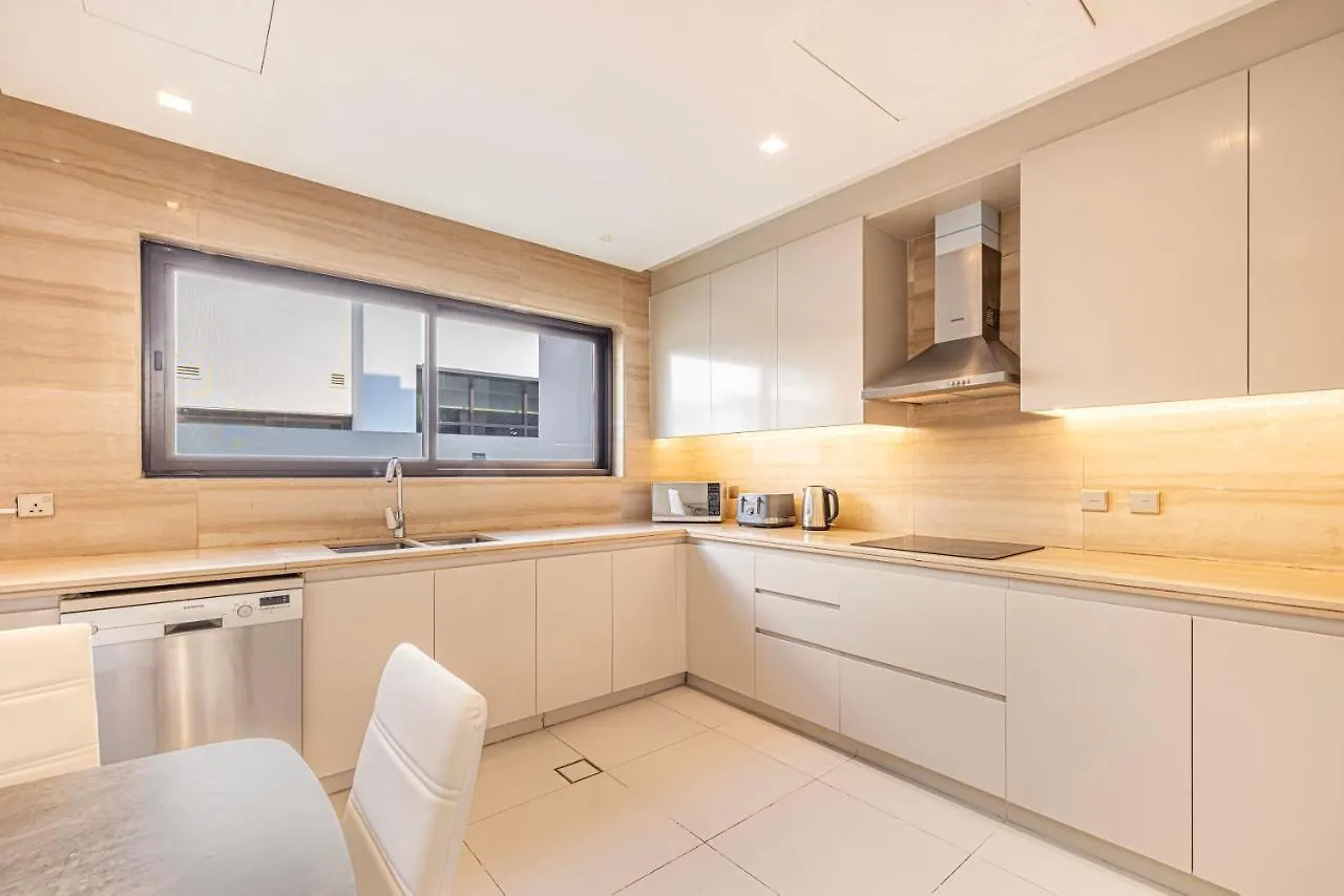 Daniels 5Br Villa With Private Pool At Damac Hills Dubai 0*,
