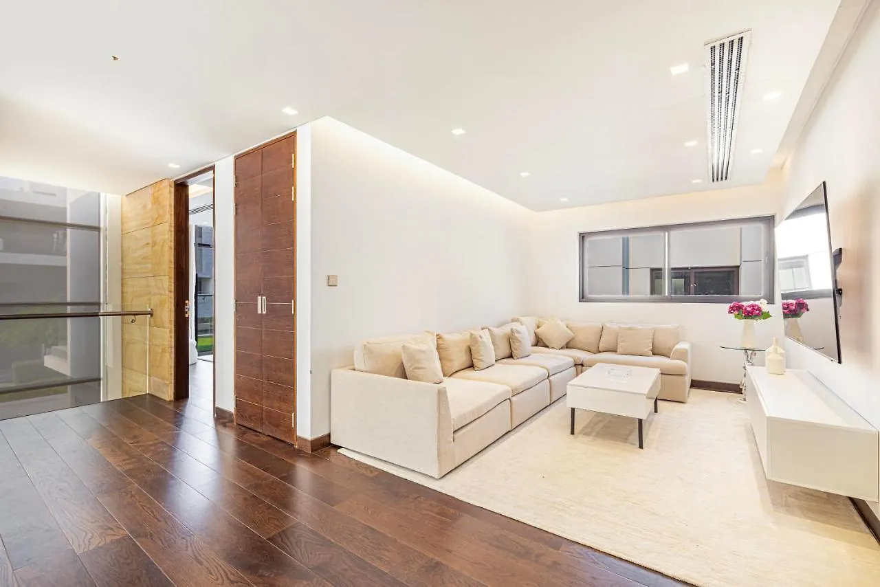 Daniels 5Br Villa With Private Pool At Damac Hills Dubai 0*,  United Arab Emirates