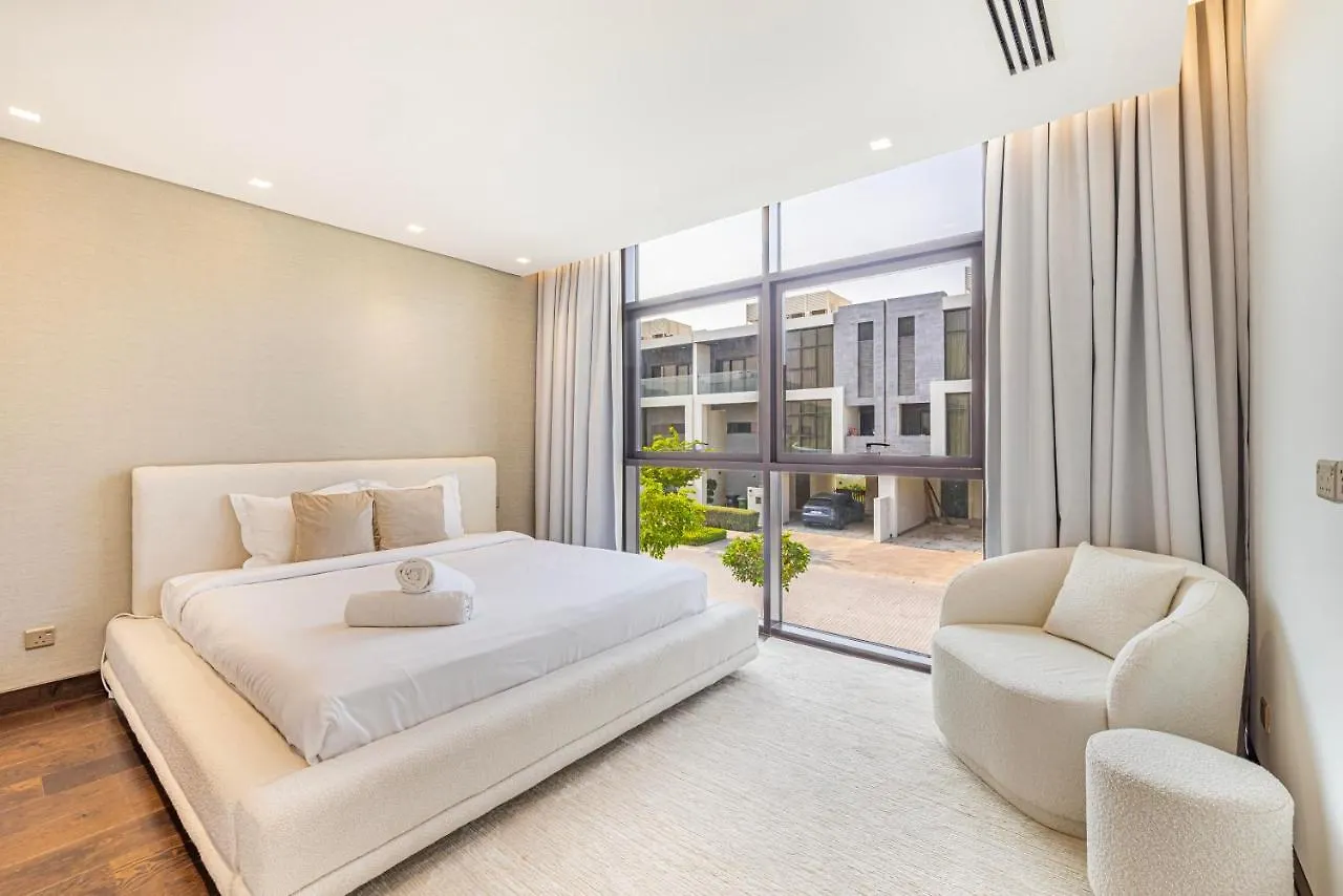 Daniels 5Br Villa With Private Pool At Damac Hills Dubai 0*,
