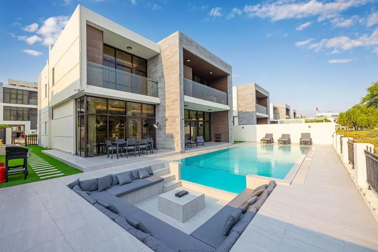 Daniels 5Br Villa With Private Pool At Damac Hills Dubai 0*,  United Arab Emirates