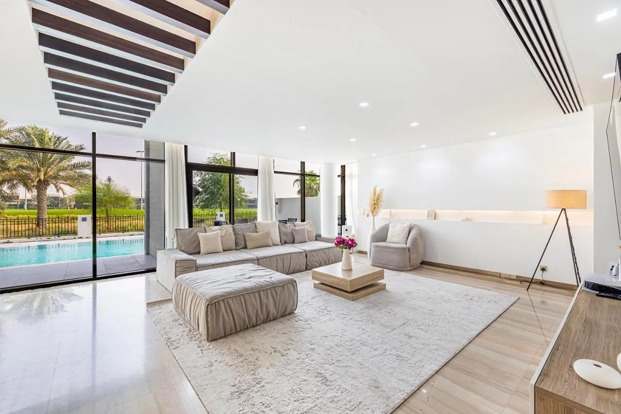 Daniels 5Br Villa With Private Pool At Damac Hills Dubai